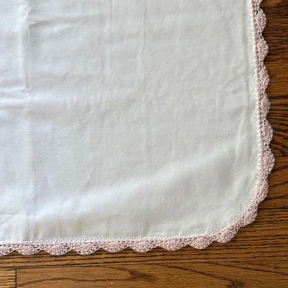 White Baby Blanket with Pink Trim | Soft and Cozy | VGUC - Picture 5 of 10